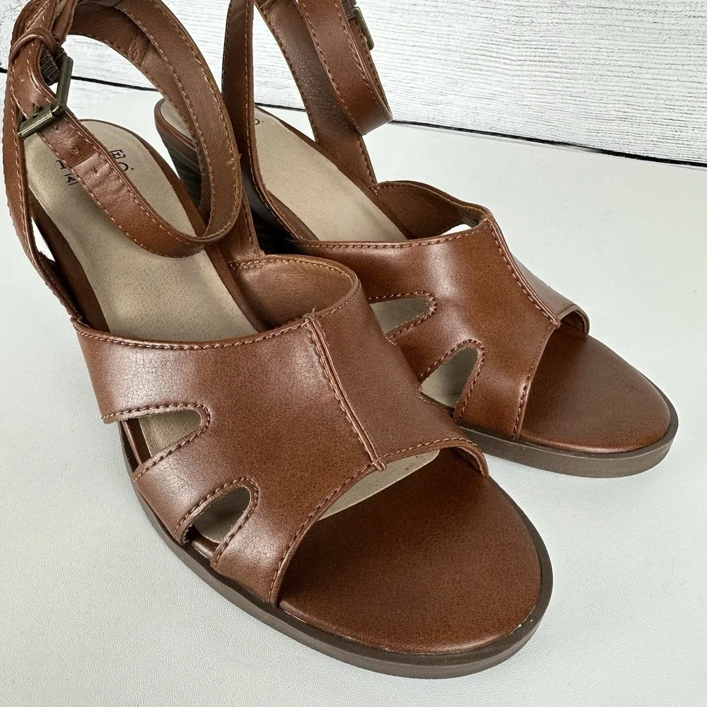 Frye and Co. Women's Brown Gelsey Heeled Open Toe Sandals Size 6.5 Vegan Leather